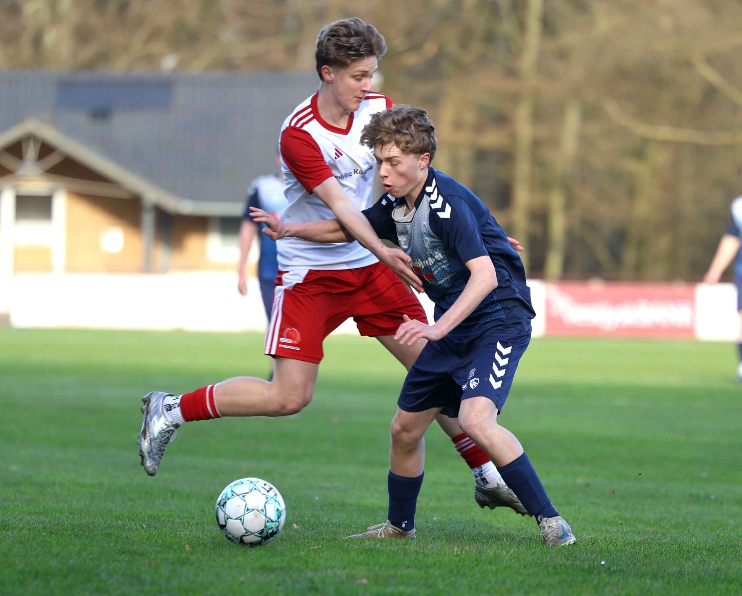 HTS U19 vinder 5-1 over SGI. Se de mange billeder.