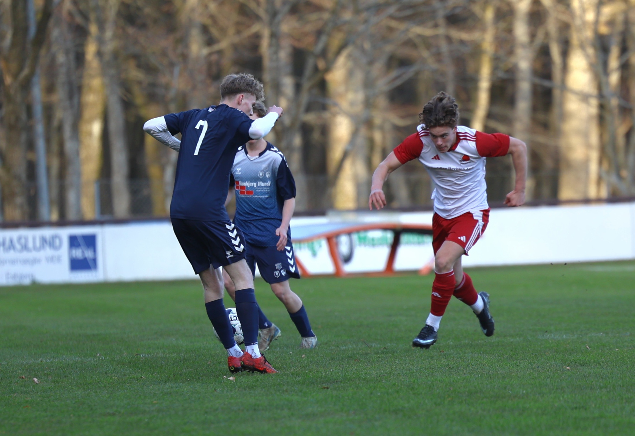 HTS U19 vinder 5-1 over SGI. Se de mange billeder.