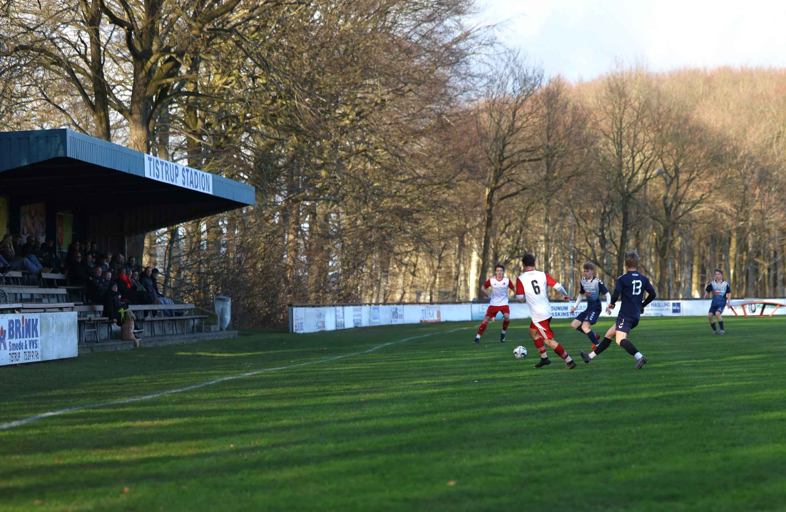 HTS U19 vinder 5-1 over SGI. Se de mange billeder.