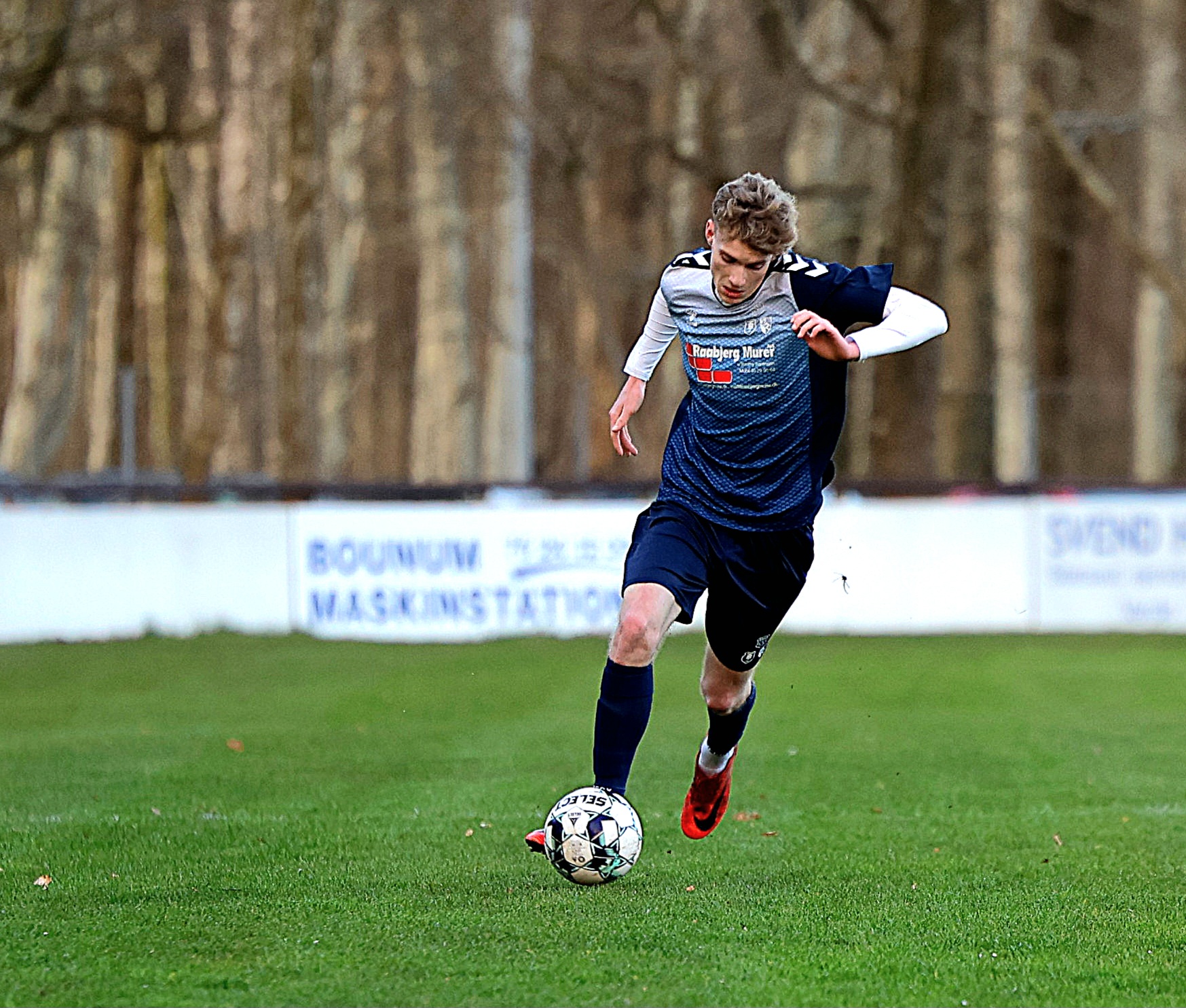 HTS U19 vinder 5-1 over SGI. Se de mange billeder.