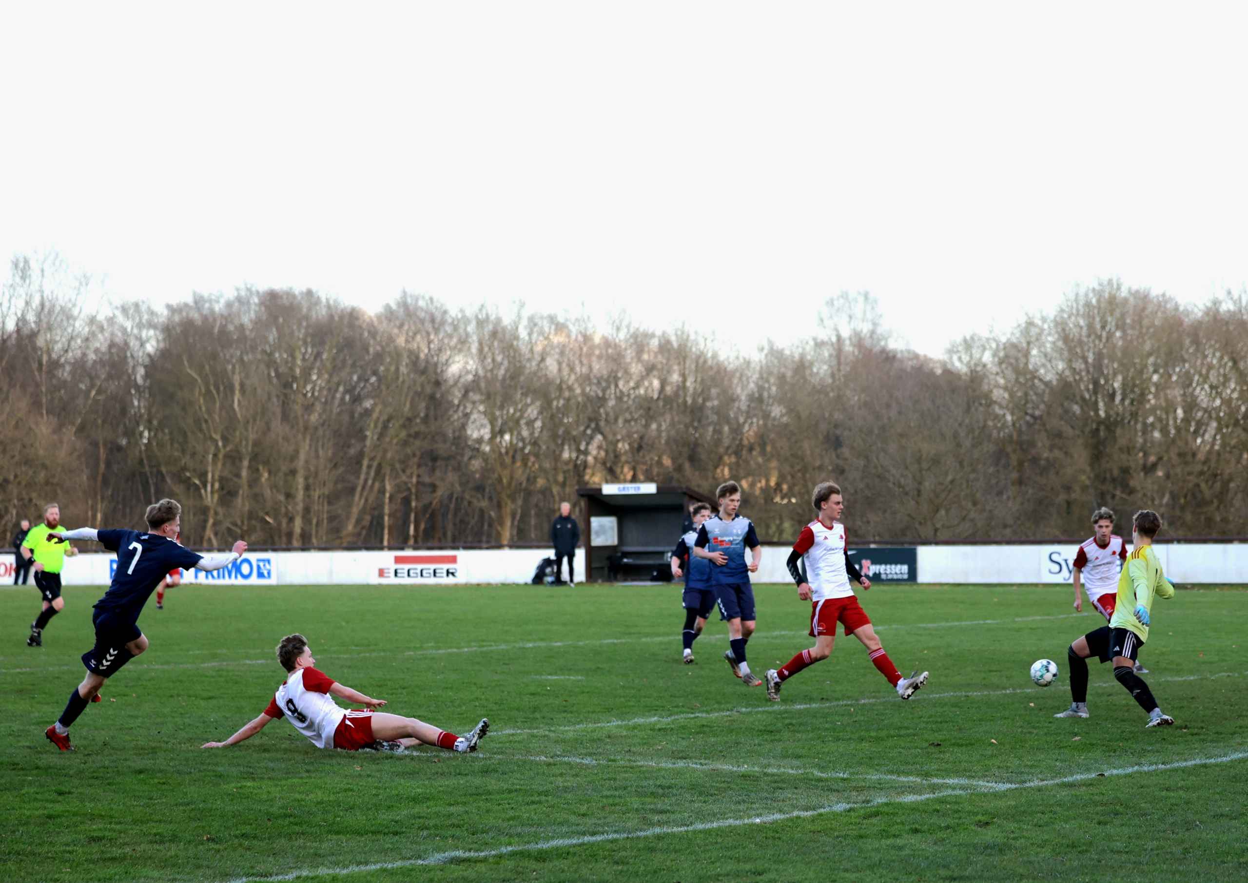 HTS U19 vinder 5-1 over SGI. Se de mange billeder.