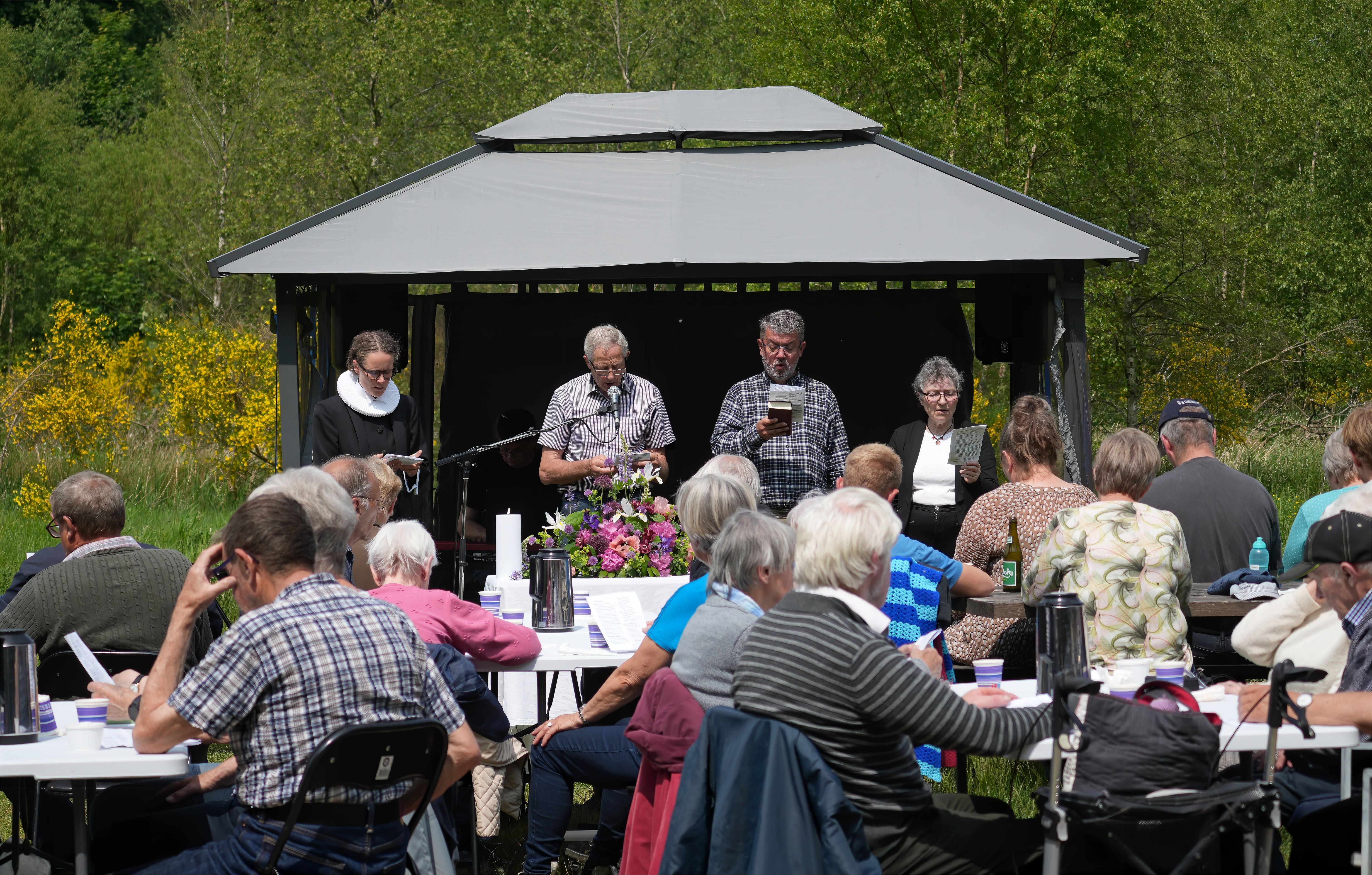 Stemningsfuld pilgrimsvandring i perfekt vejr