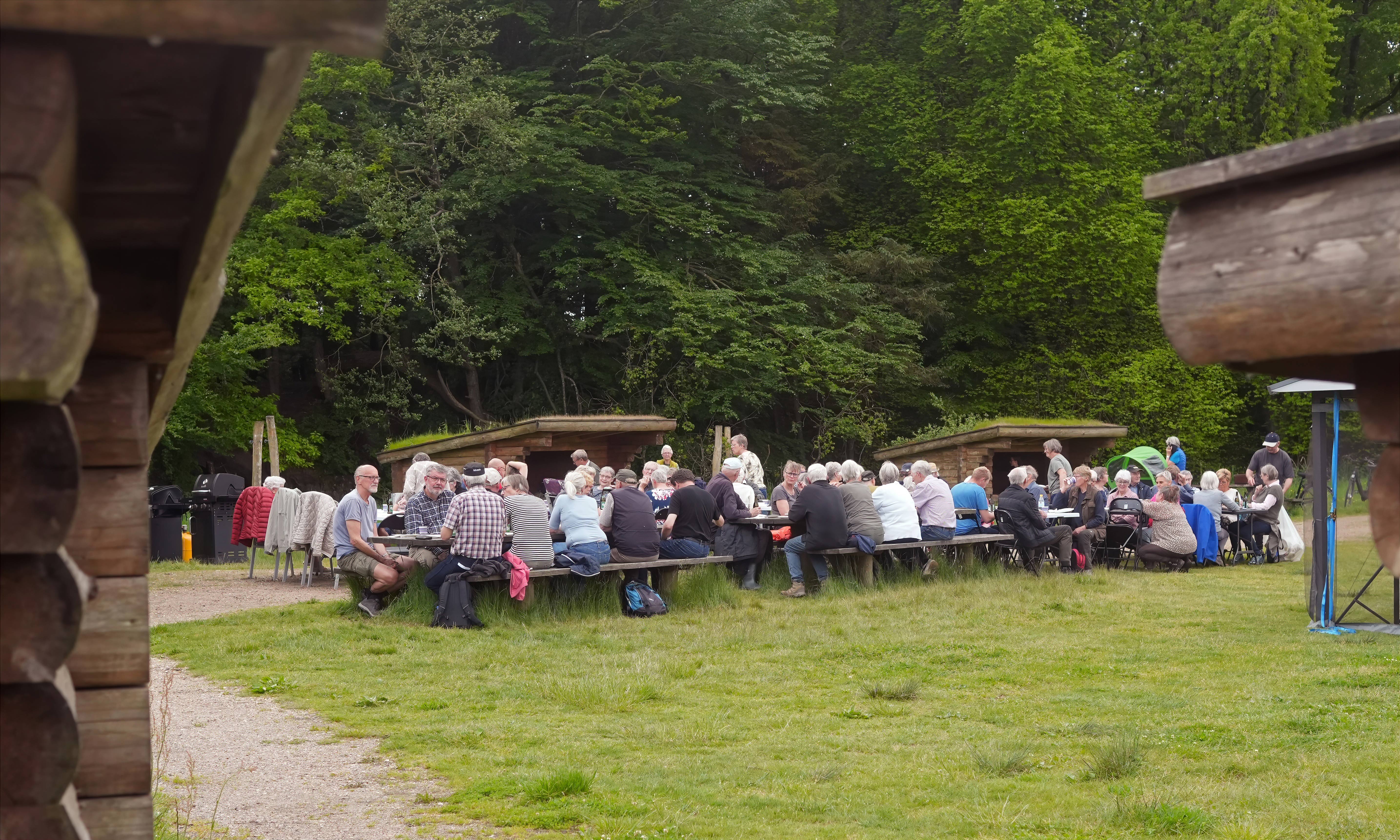 Stemningsfuld pilgrimsvandring i perfekt vejr