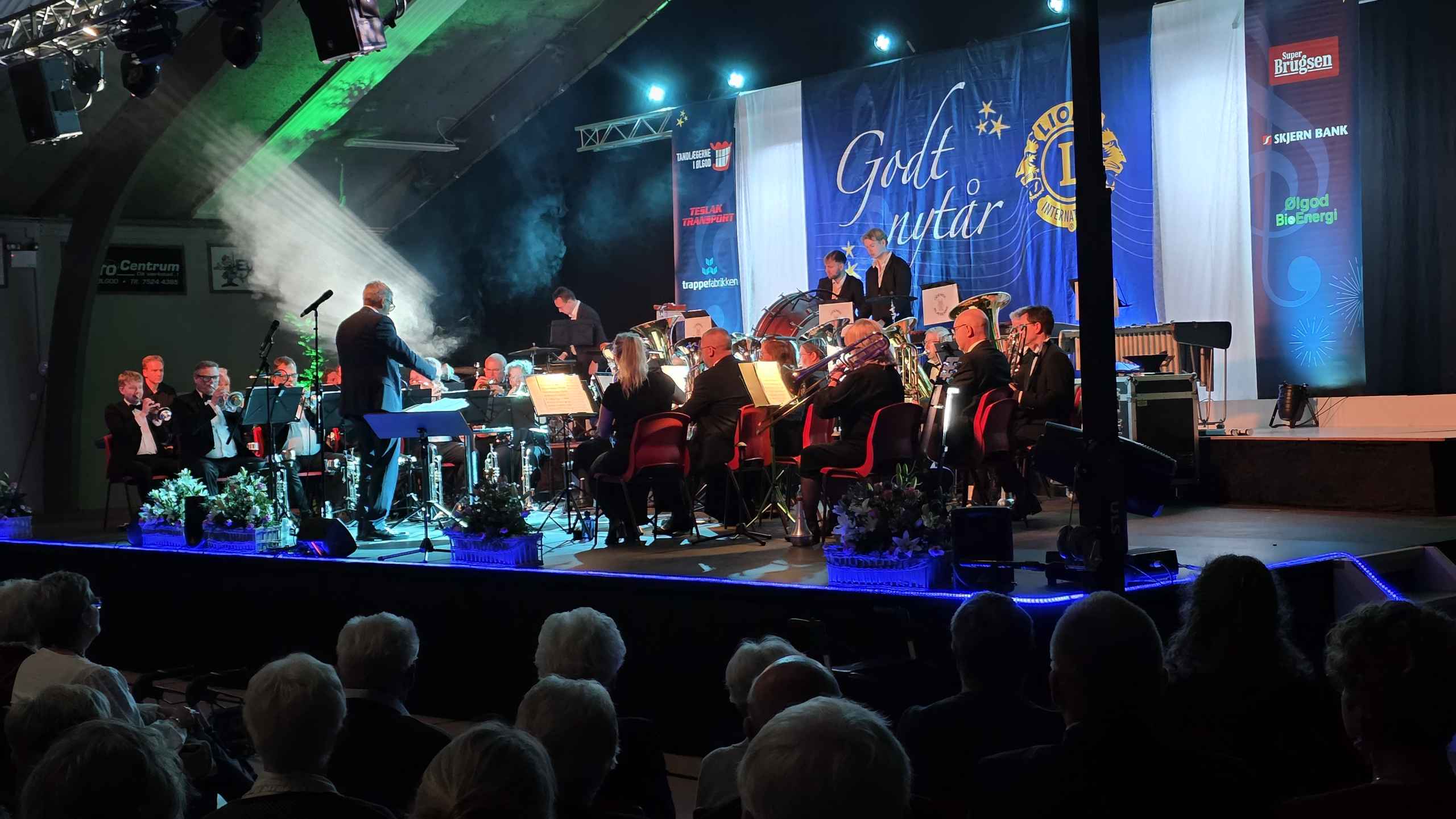 Billeder fra festlig nytårstradition i Ølgod, Lions’ nytårskoncert samlede 475