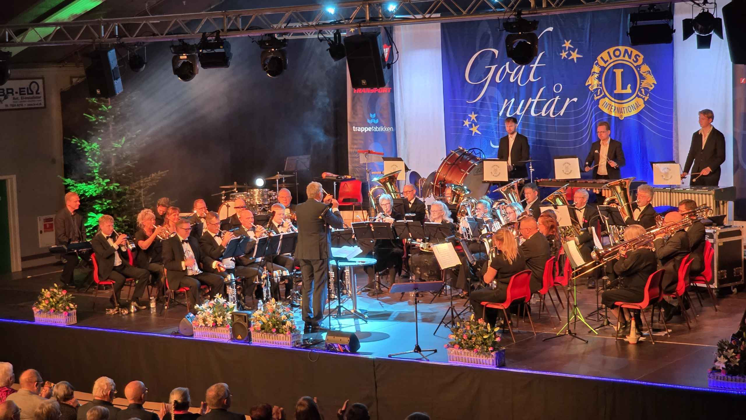 Billeder fra festlig nytårstradition i Ølgod, Lions’ nytårskoncert samlede 475