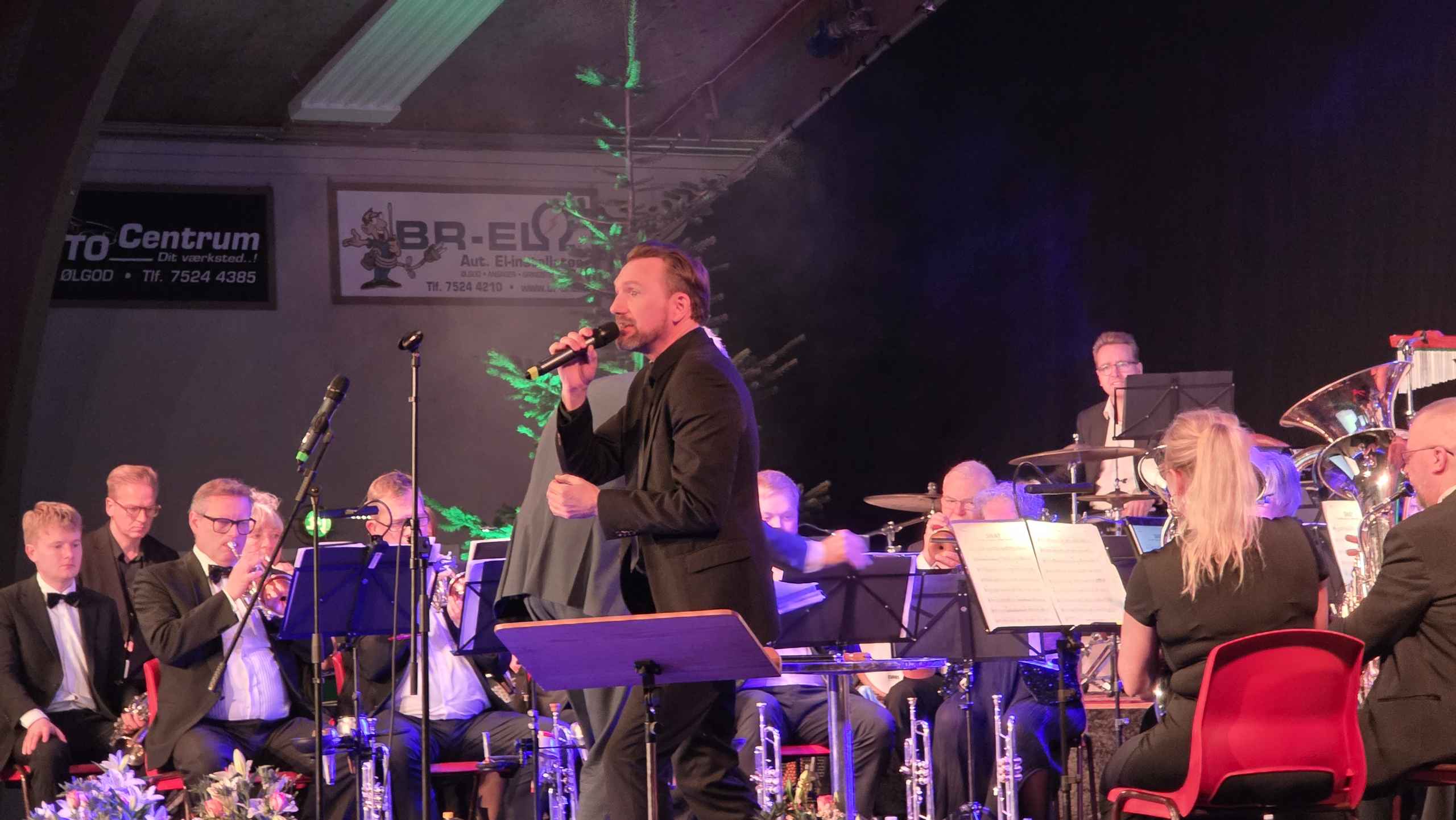 Billeder fra festlig nytårstradition i Ølgod, Lions’ nytårskoncert samlede 475