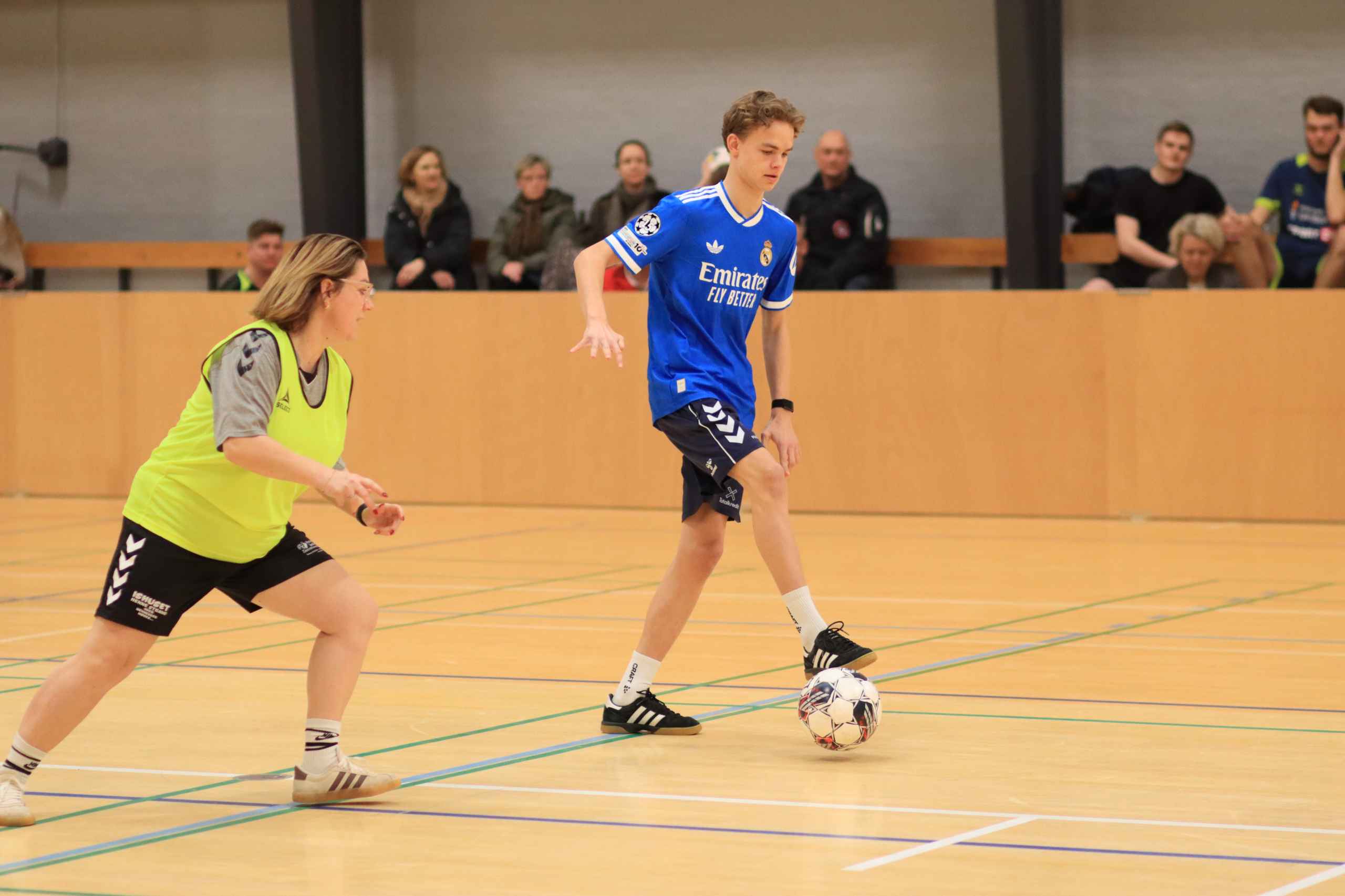 Julebold samlede store og små