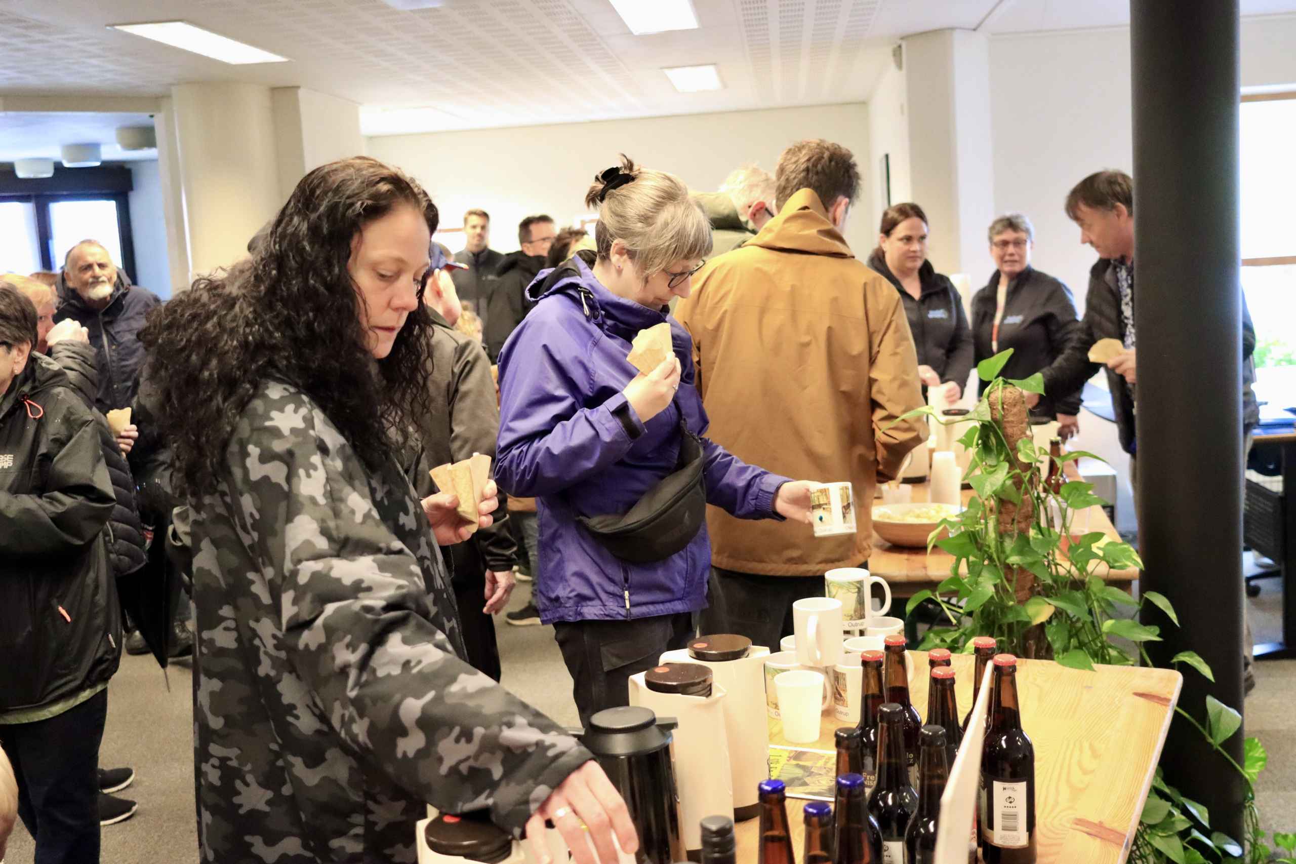 Blå Kugle pryder nu bybilledet