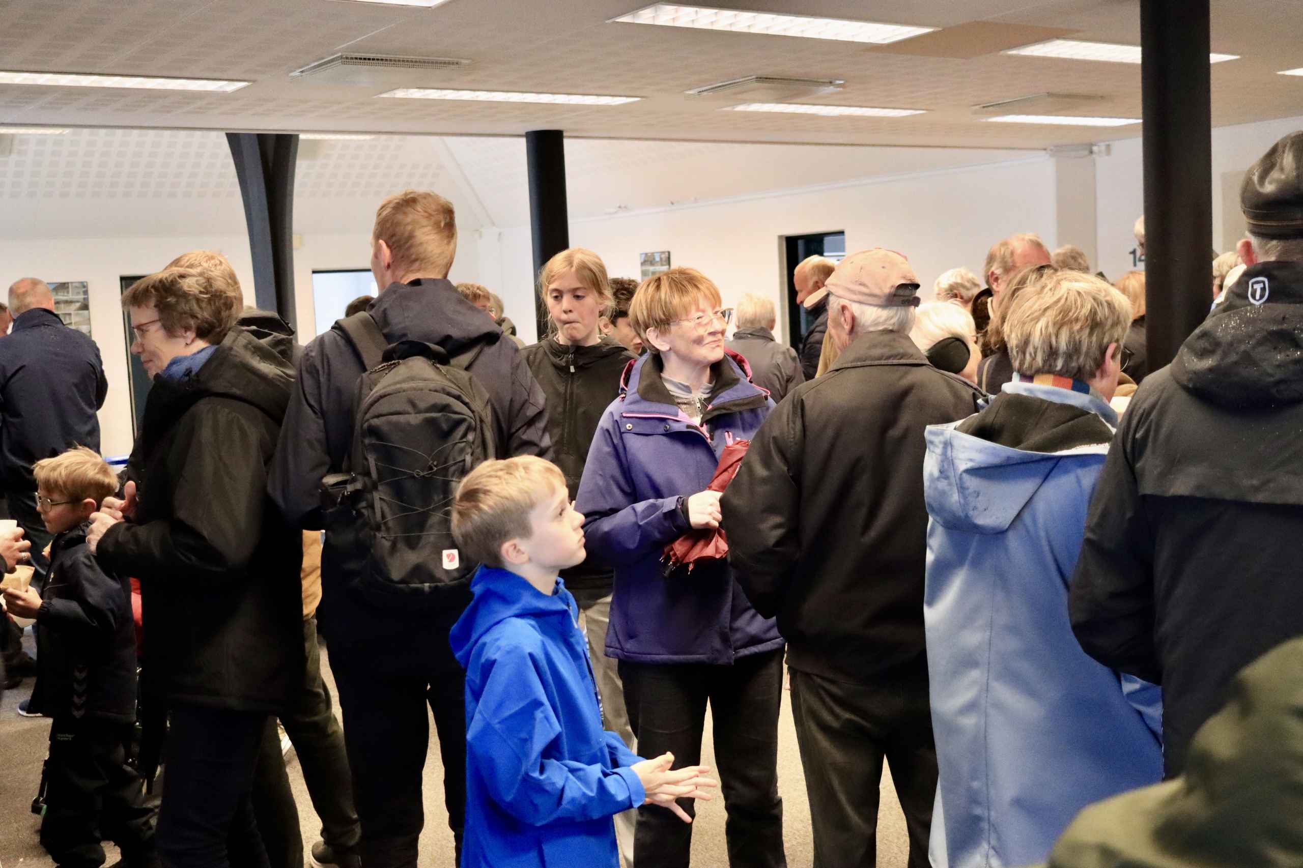 Blå Kugle pryder nu bybilledet