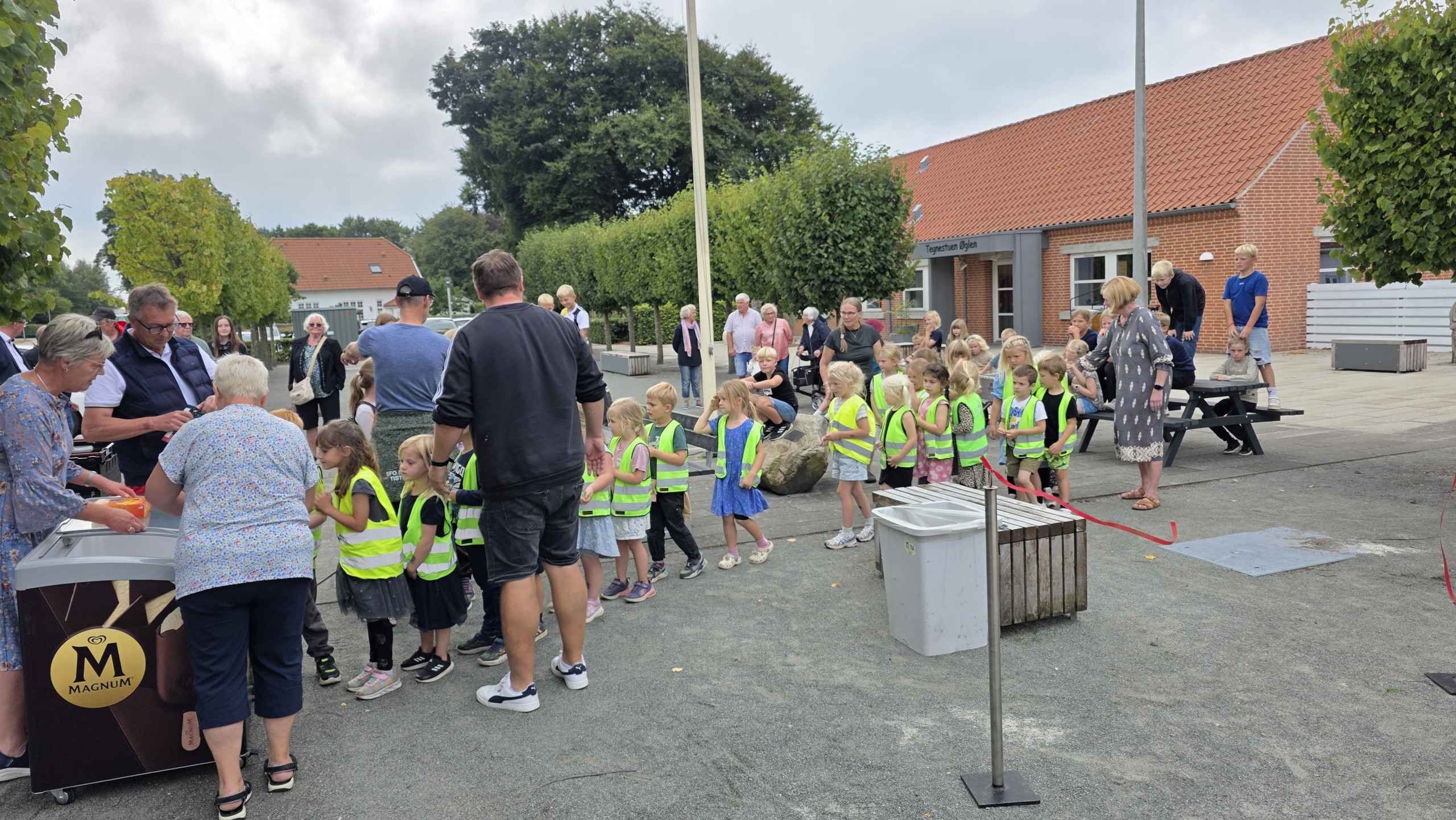 Billeder fra festlig indvielse af Tistrup By-Strand