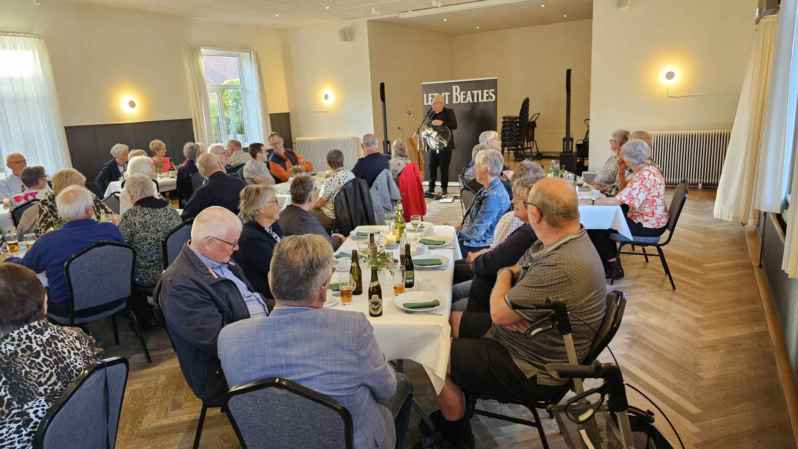 Godt 50 til Beatles aften på Hotel Hjedding.